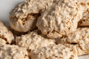 Brutti ma Buoni | Biscotti alla Nocciola