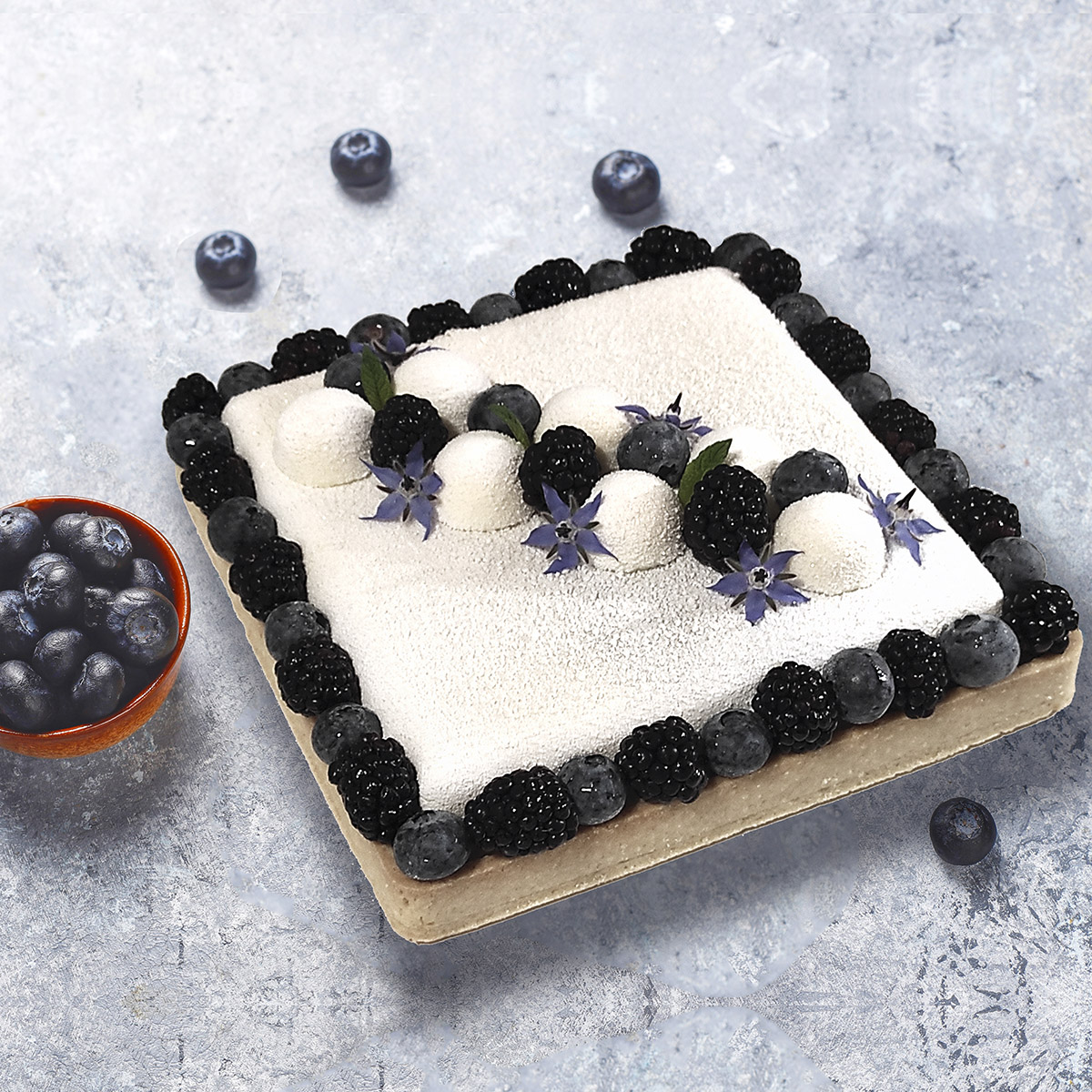 Blue Ice | Crostata alle More, Mirtilli, Caramello e Cioccolato Bianco